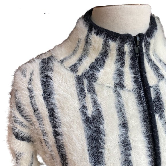 Anthropologie Cindy Eyelash Zebra Stripe Pullover Sz XS Animal Print  Mobwife - Picture 3 of 12